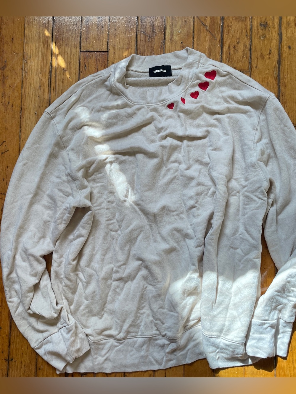 Monrow Cream White Crewneck Sweatshirt with Red Hearts Womens Size L